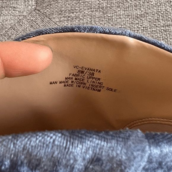 Vince Camuto Evanata pastel blue crushed velvet ANKLE BOOTS size 8W wide calf - Picture 7 of 9